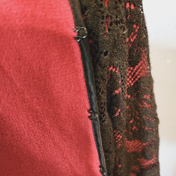 Jones New York Red and black lace Shacket cardigan jacket Size Medium - Picture 5 of 6